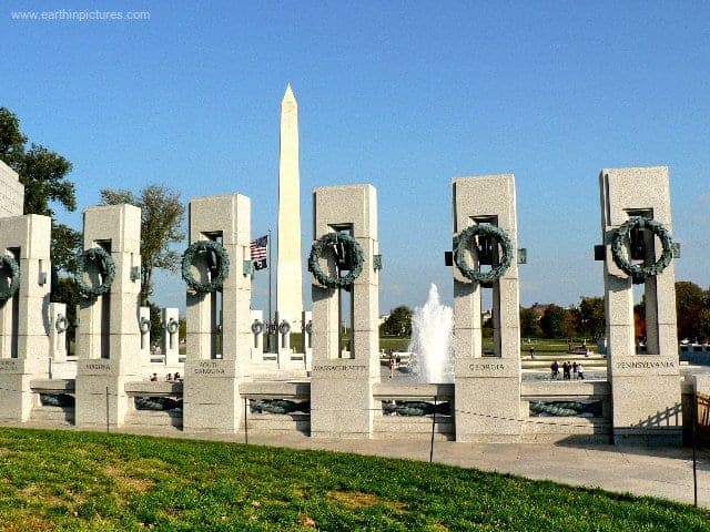 WWII Memorial & Washington Monument